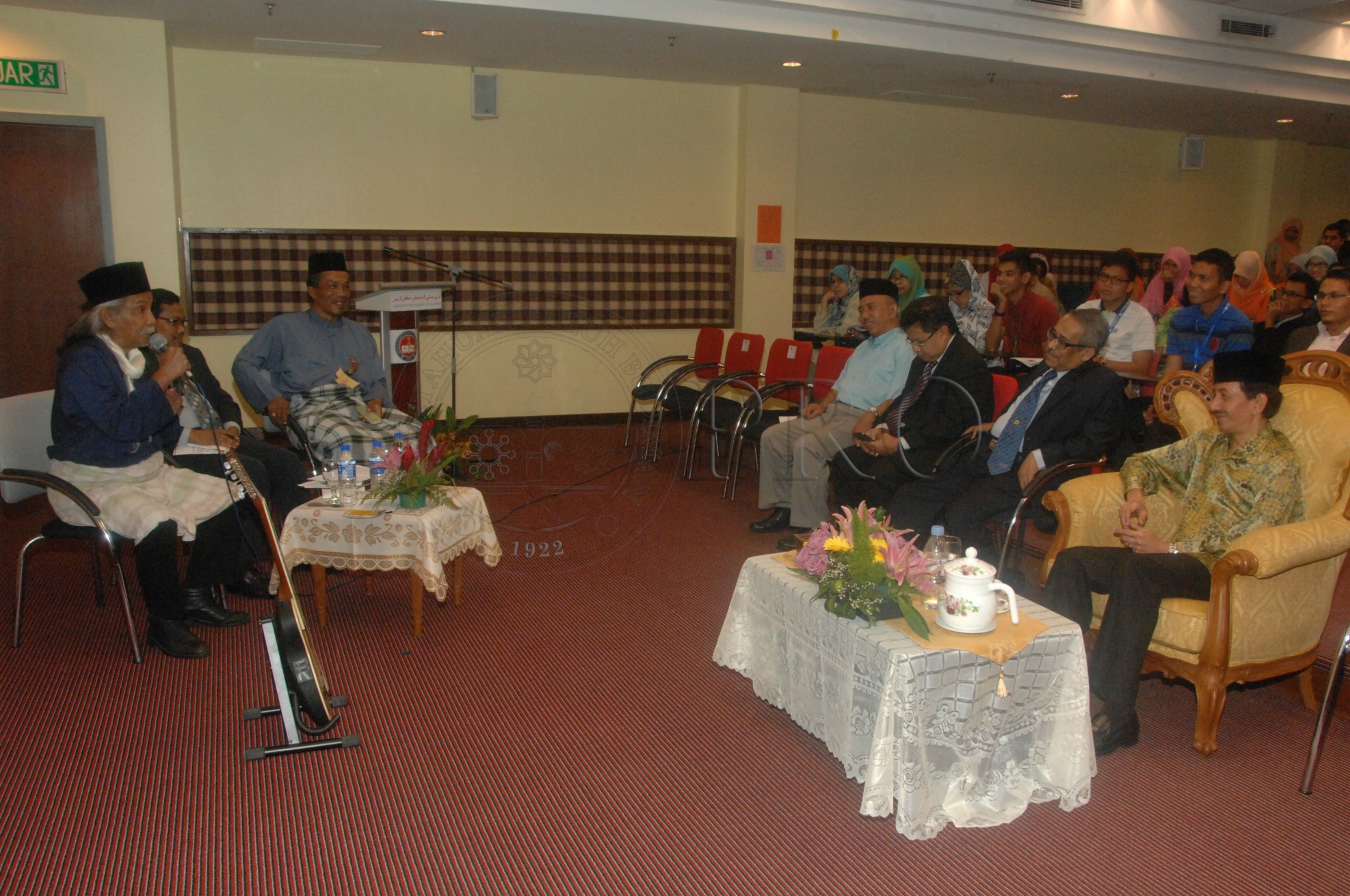 PRO 14 33 WACANA FBA 0211